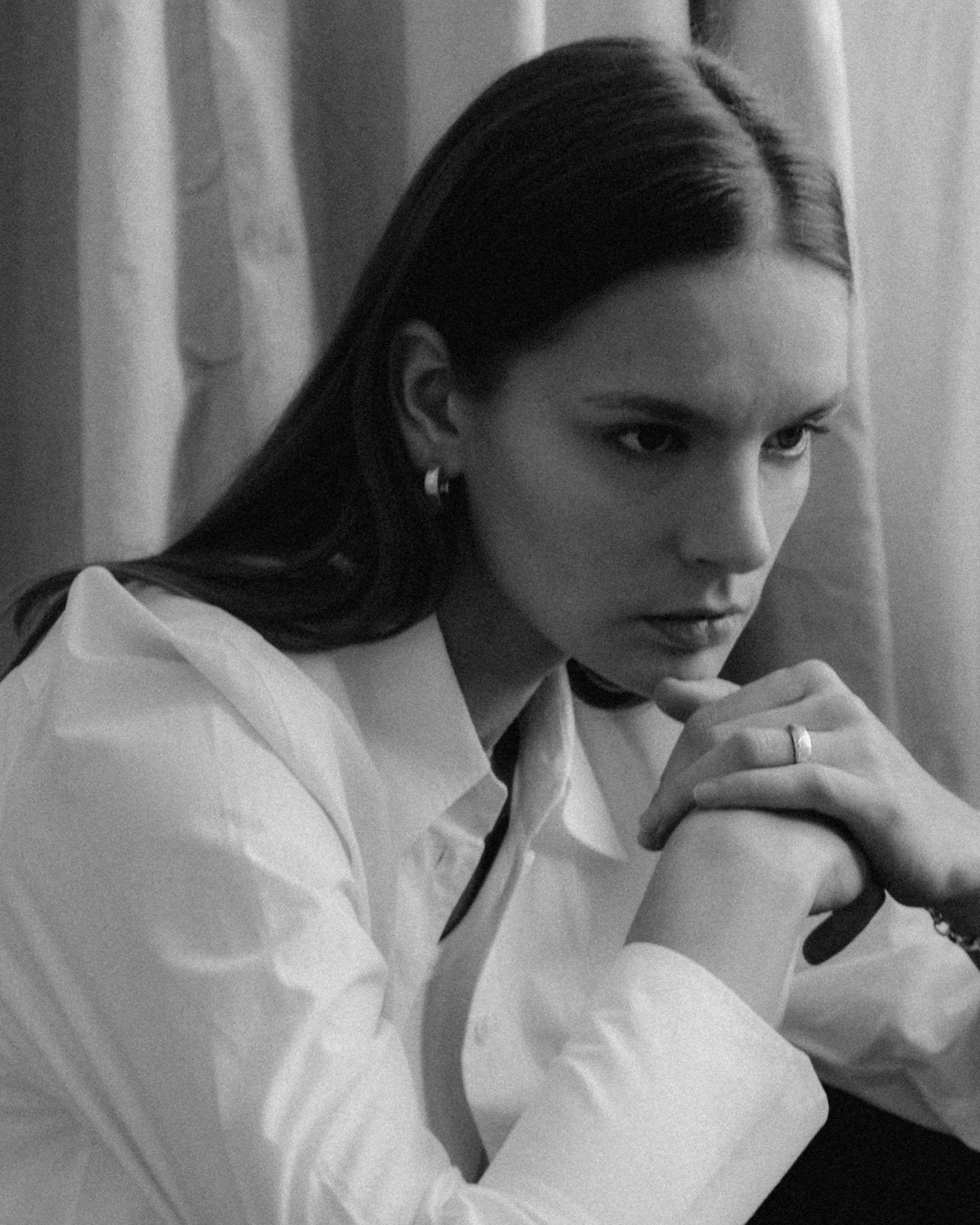 Sterling silver everyday band ring with minimalist sculptural design