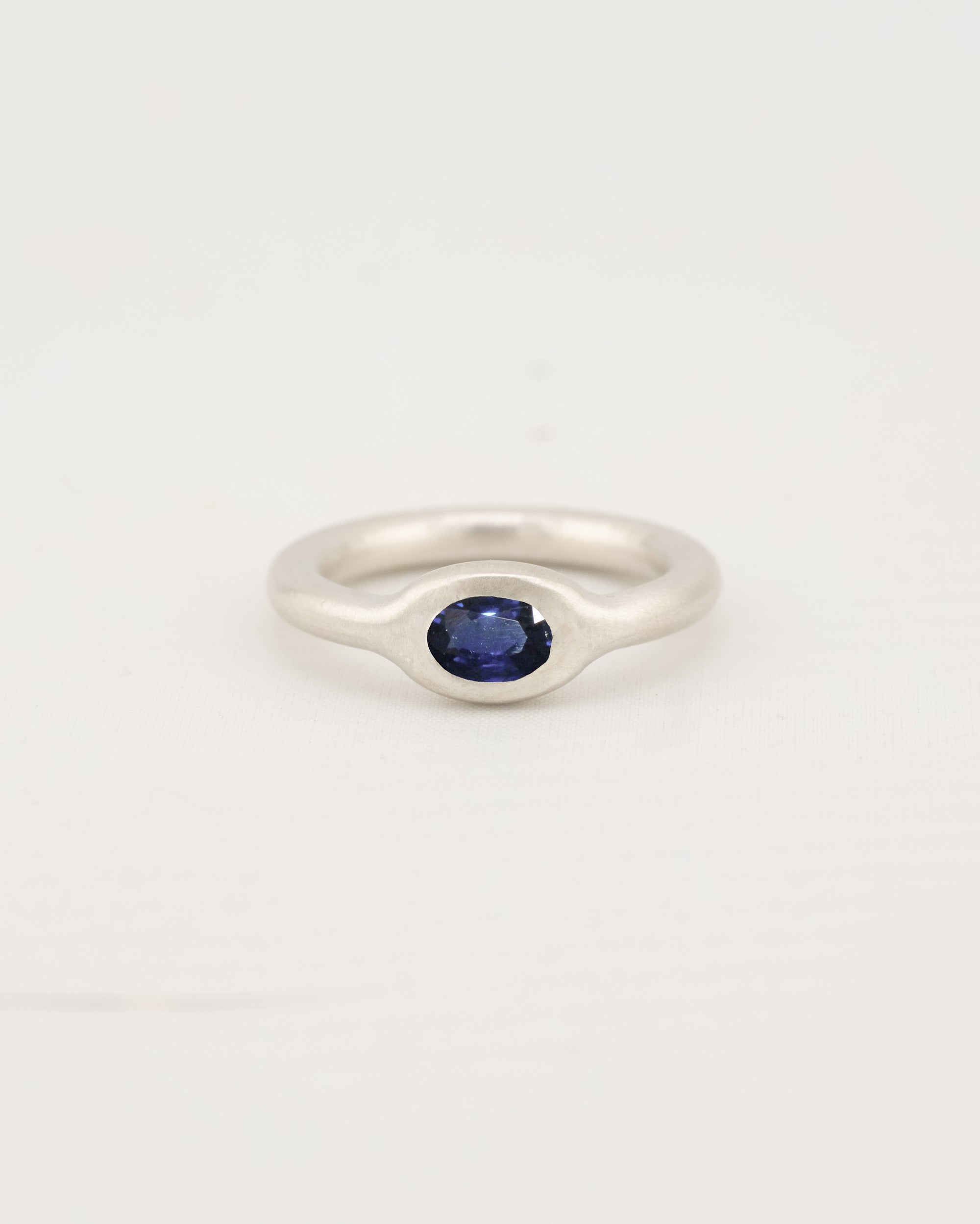 NIKA RING