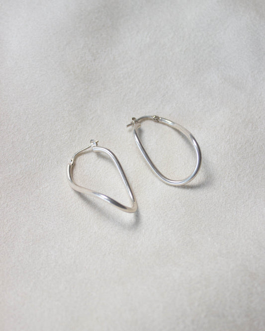 OUTLINE EARRINGS