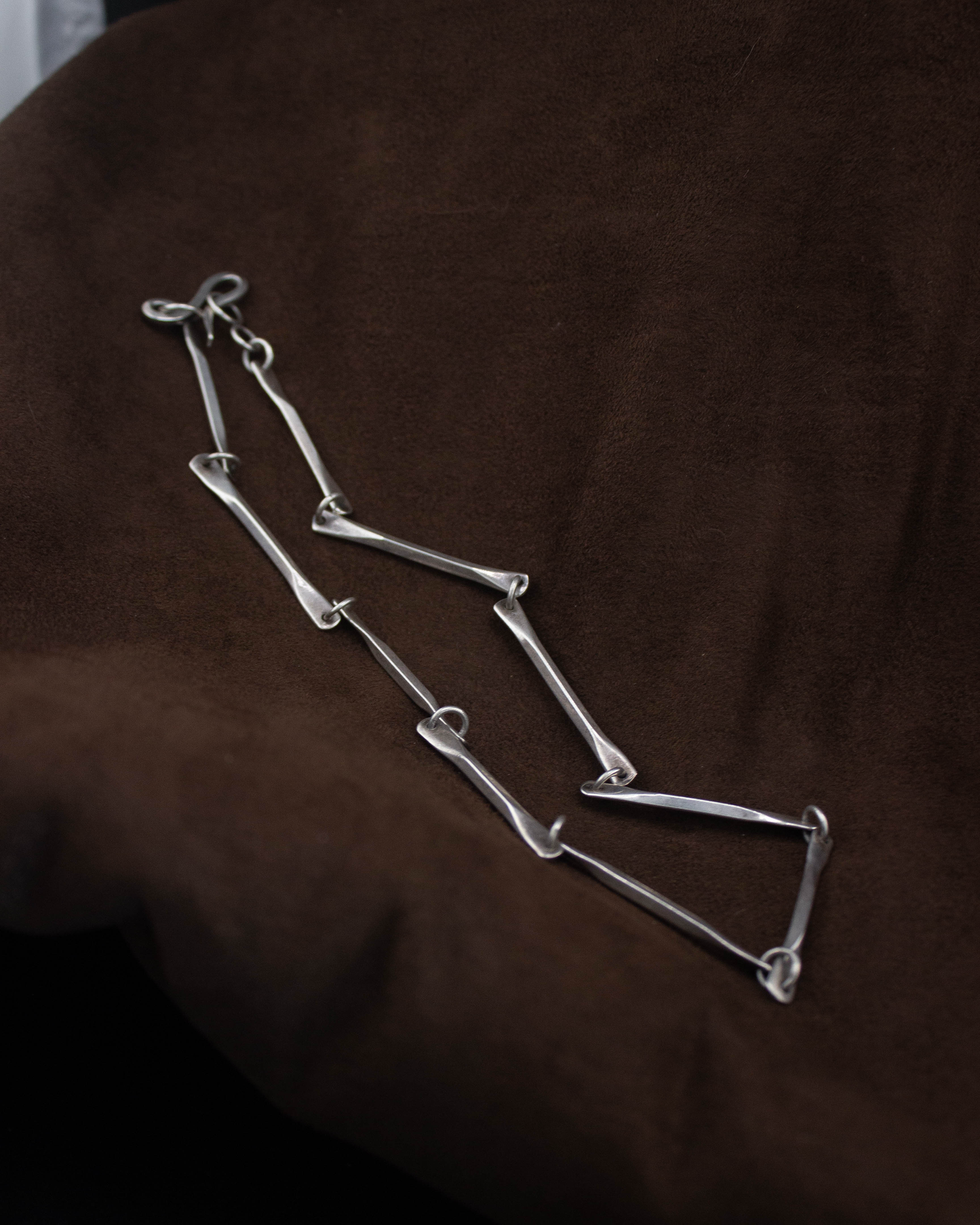 HEAVY BAR BONE NECKLACE