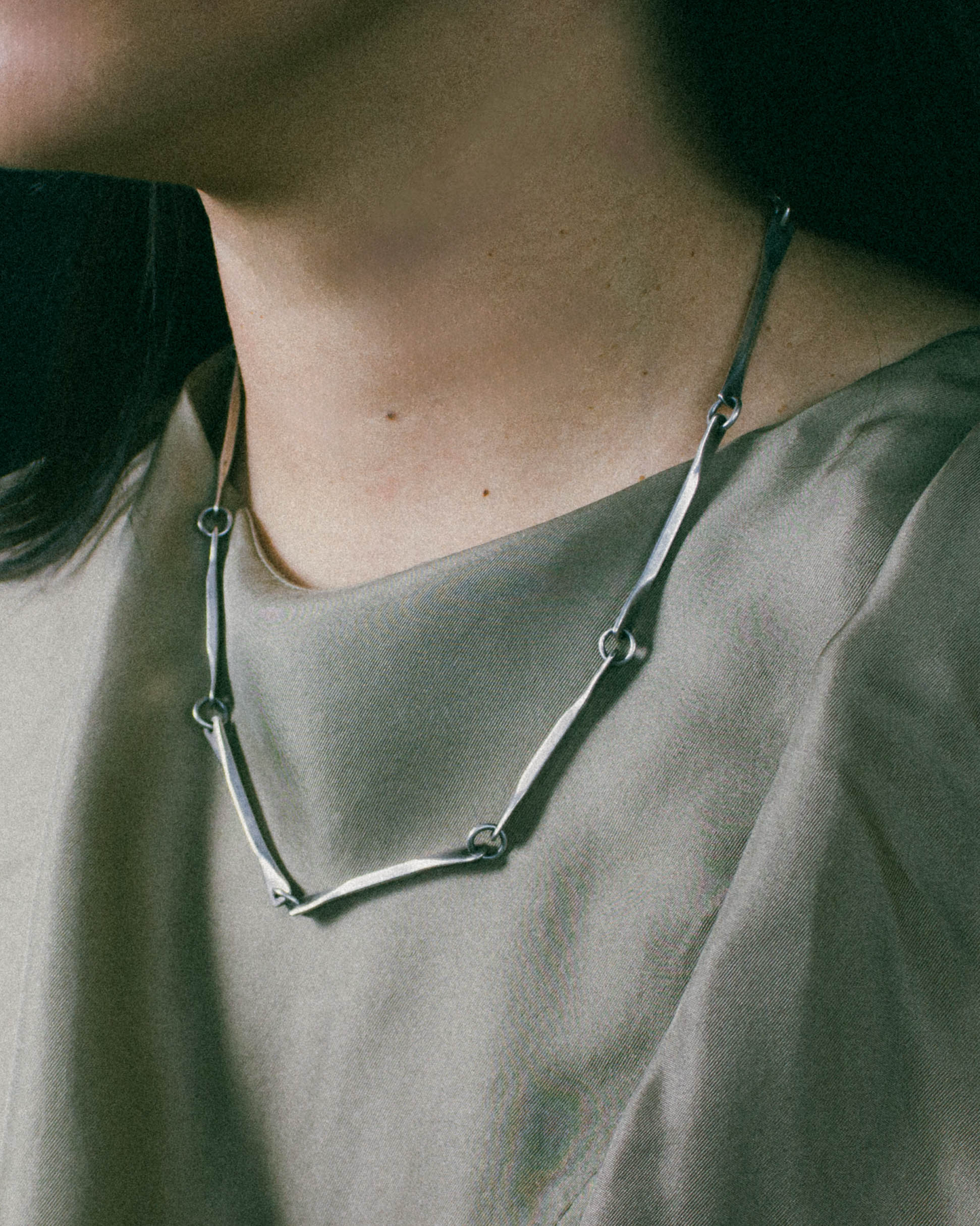 HEAVY BAR BONE NECKLACE