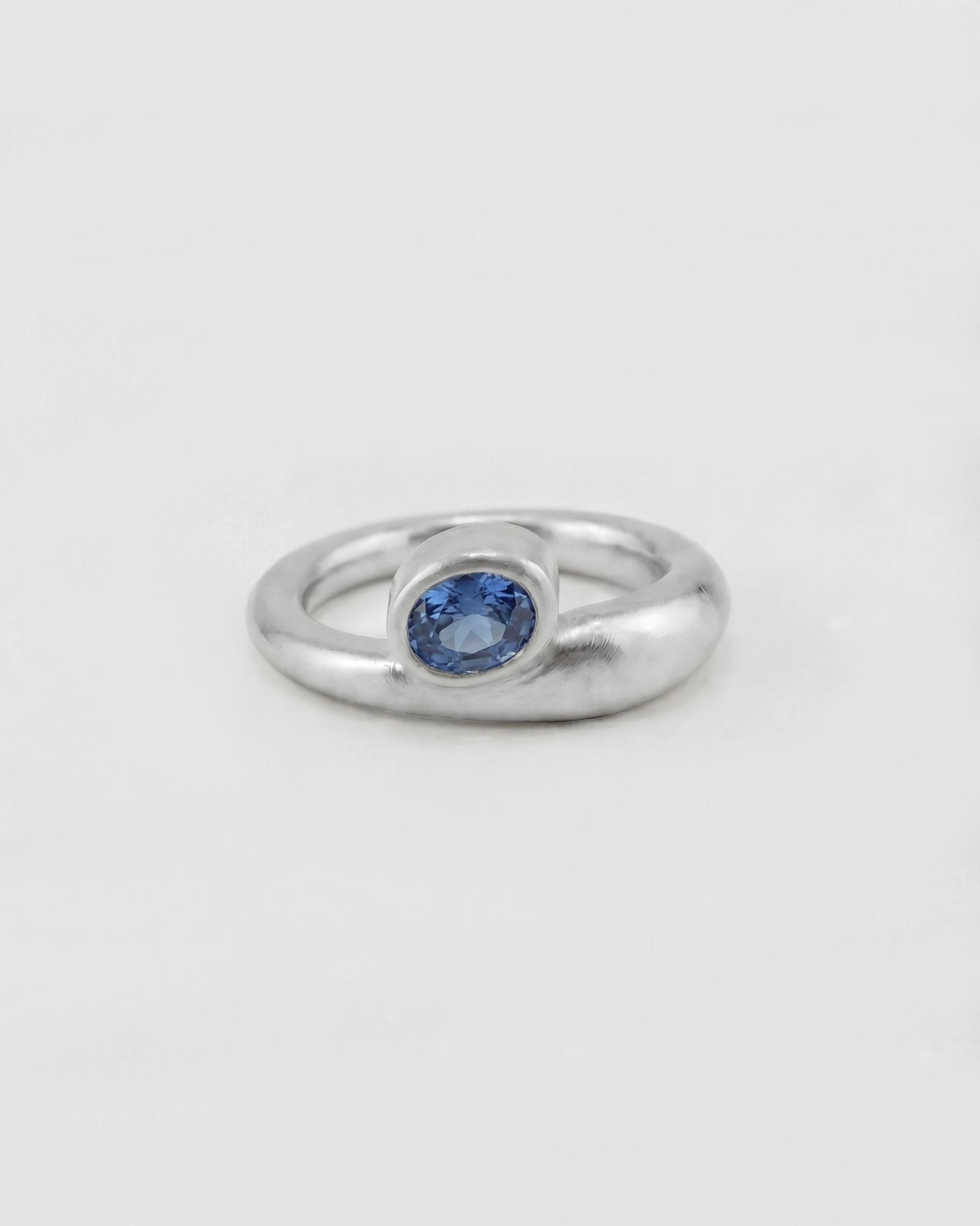 OVAL AMES RING - Cklasic Designs
